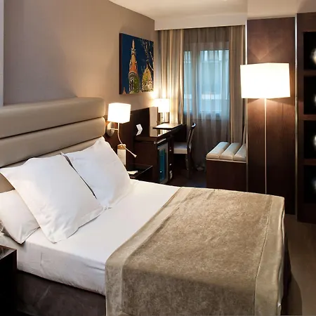 Hotel Catalonia Rigoletto 4*