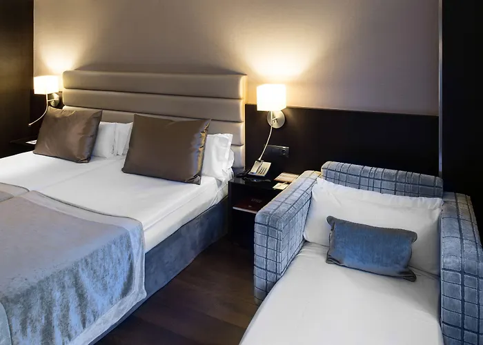 Hotel Catalonia Rigoletto 4*