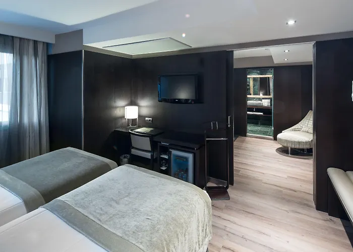 Hotel Catalonia Rigoletto 4*